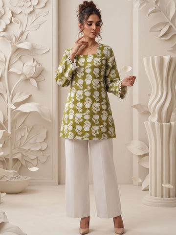 Green Floral Printed Corset-Back Kurti with Flared Sleeves