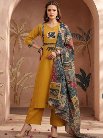 Floral Heritage Printed Kurta Set with Dupatta