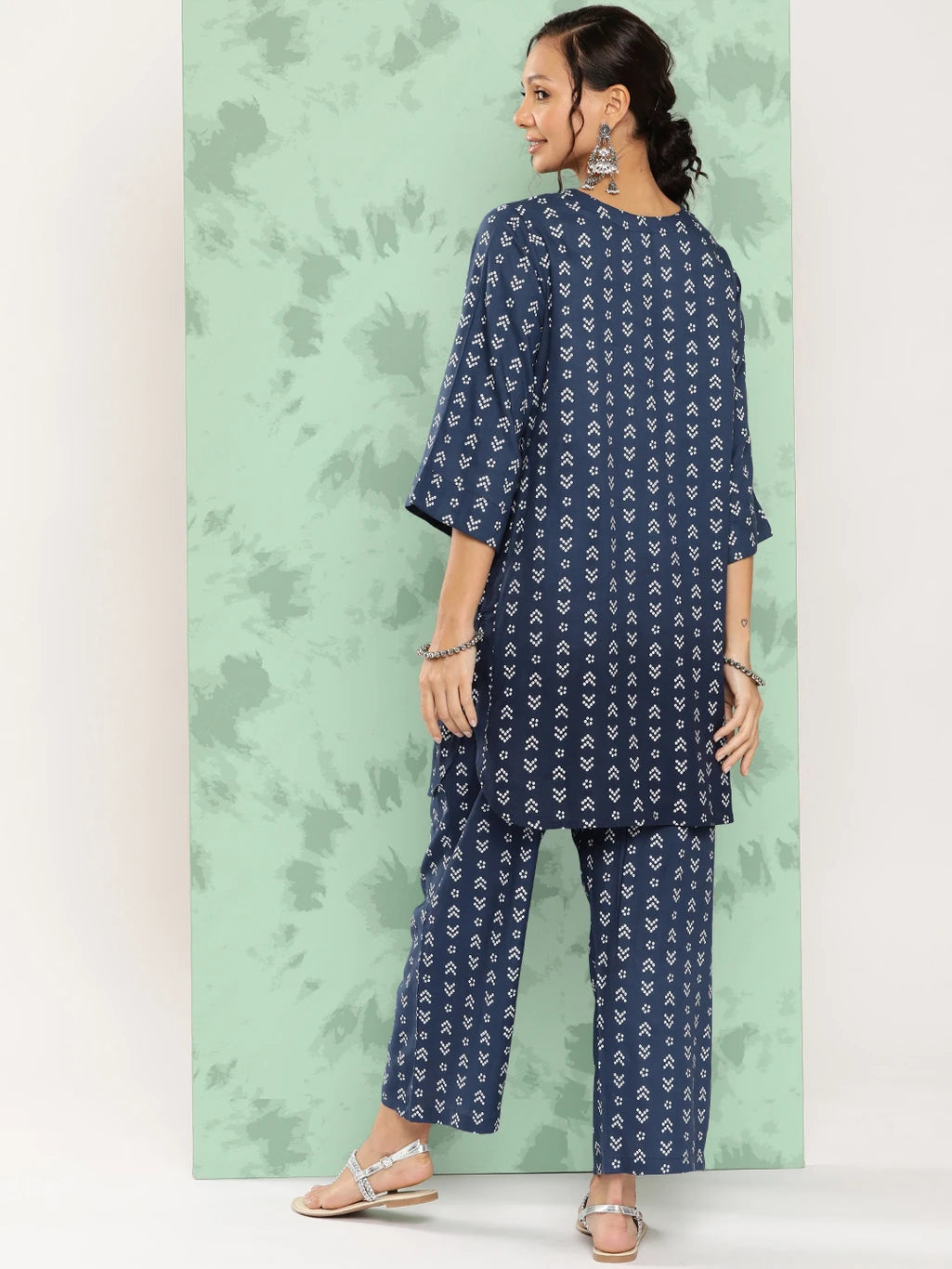 mokshi Women Viscose Rayon Kurta Palazzo Set
