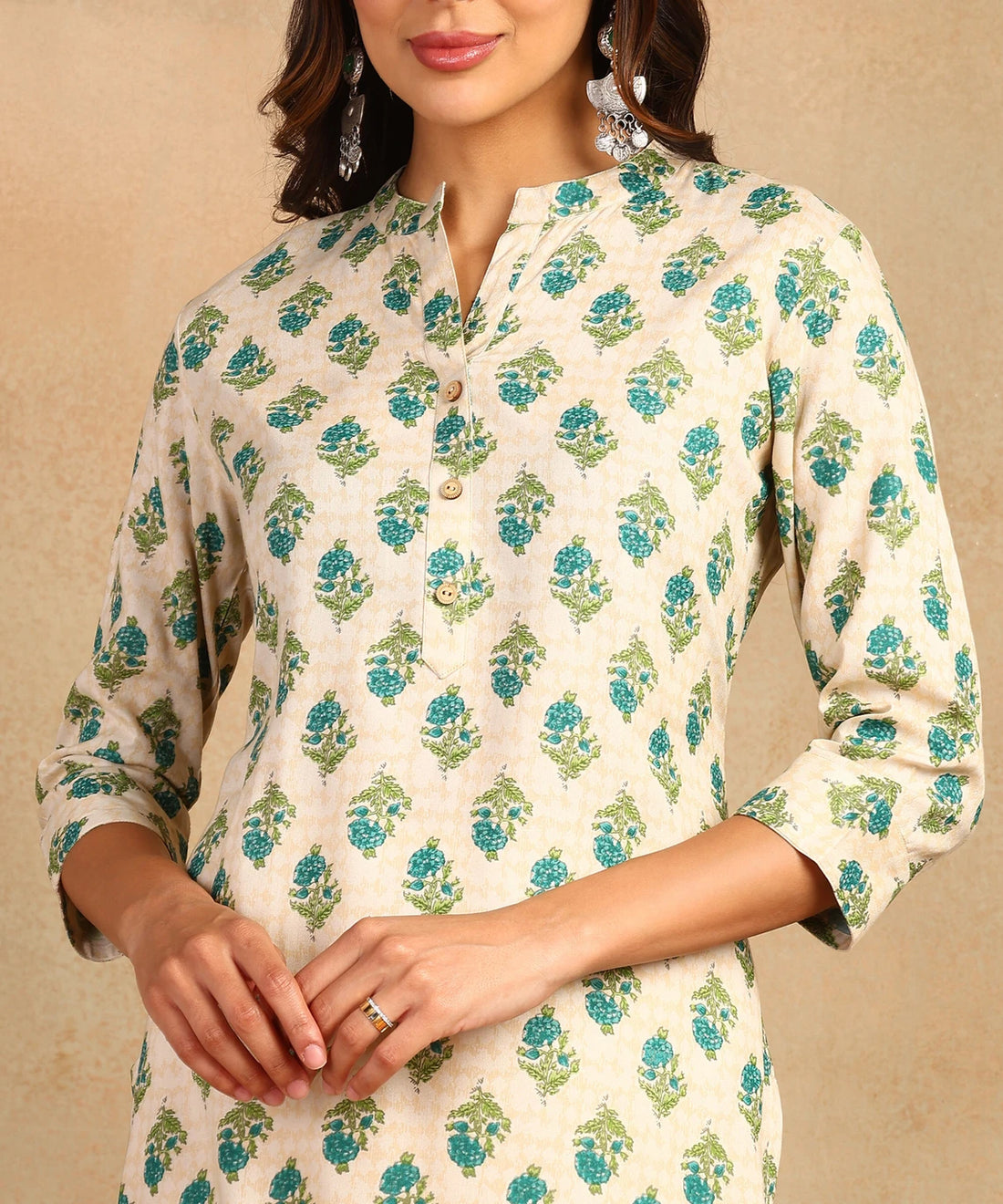 mokshi Women Printed Viscose Rayon Straight Kurta (Multicolor)
