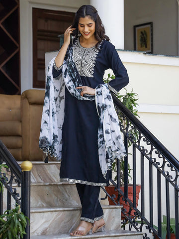 mokshi Women Cotton Blend Kurta Pant Dupatta Set